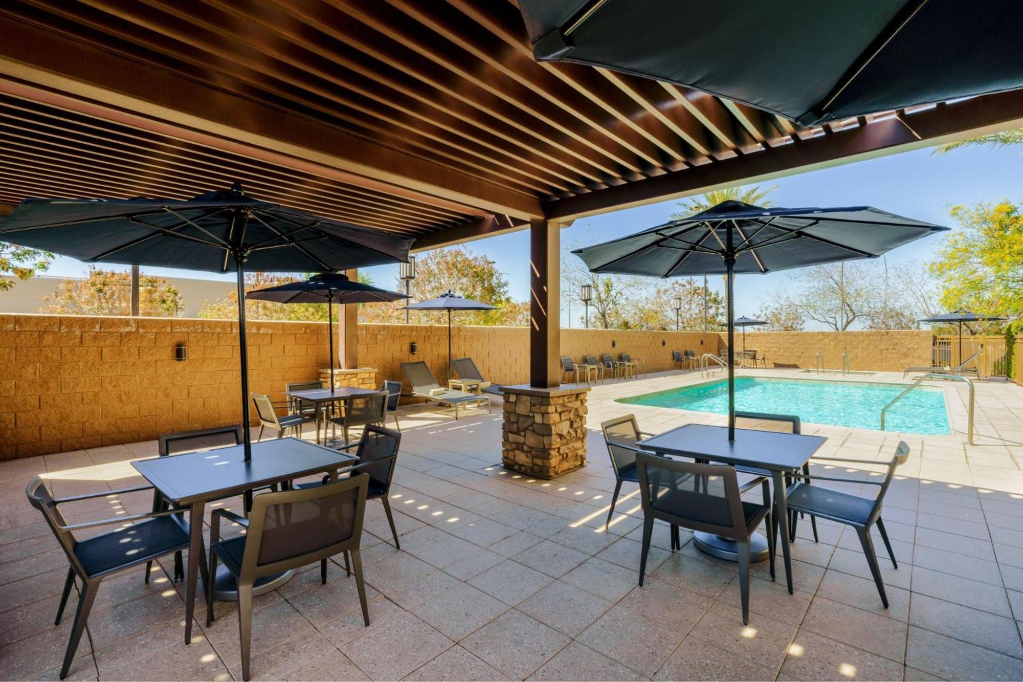 Courtyard By Marriott Phoenix Mesa Gateway Airport Eksteriør bilde