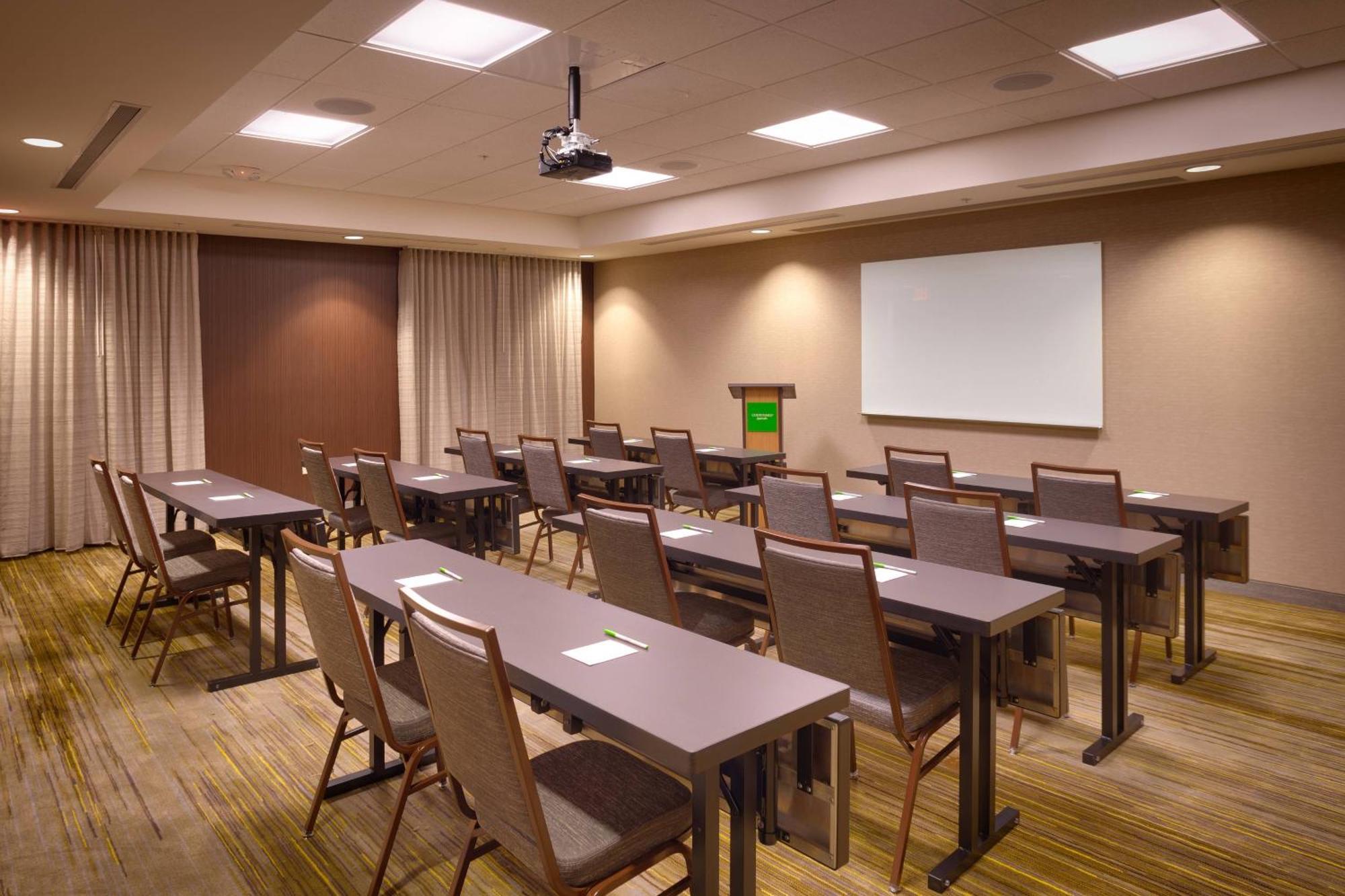 Courtyard By Marriott Phoenix Mesa Gateway Airport Eksteriør bilde